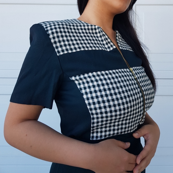 Betsy's Things Green Pant Suit - Picture 8 of 8